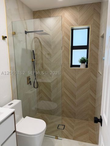 1055 NW 143rd St, Miami, FL 33168