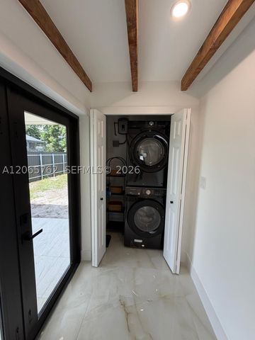 1055 NW 143rd St, Miami, FL 33168