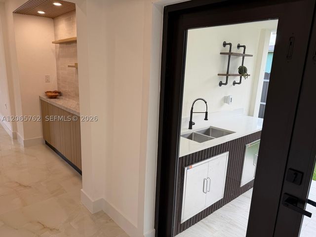 1055 NW 143rd St, Miami, FL 33168