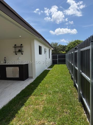 1055 NW 143rd St, Miami, FL 33168