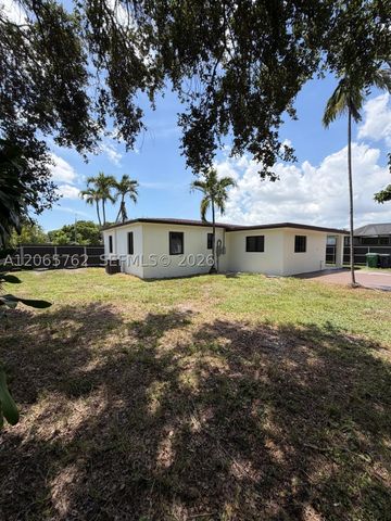 1055 NW 143rd St, Miami, FL 33168