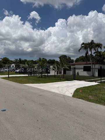 1055 NW 143rd St, Miami, FL 33168