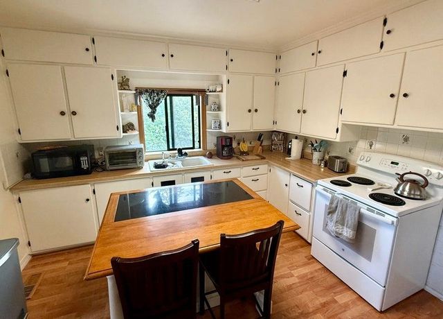 508 N Cedar St, Colville, WA 99114