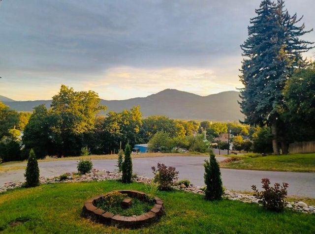 508 N Cedar St, Colville, WA 99114