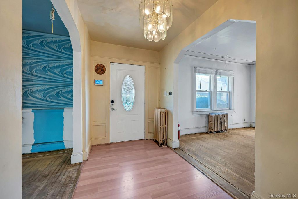 402 Hancock Avenue, Mount Vernon, NY 10553 — photo 3
