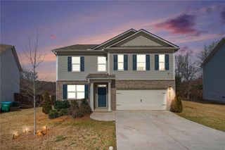 367 Hughes Ln, Pendergrass, GA 30567