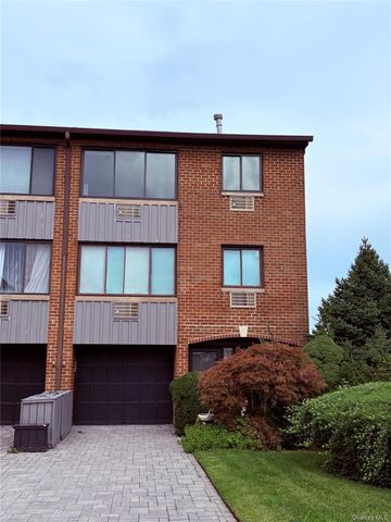 15419 Riverside Drive 24B, Beechhurst, NY 11357