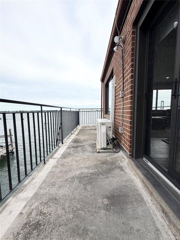 15419 Riverside Drive 24B, Beechhurst, NY 11357