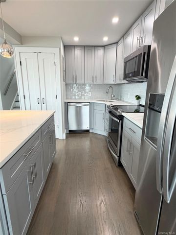 15419 Riverside Drive 24B, Beechhurst, NY 11357