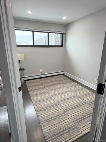 15419 Riverside Drive 24B, Beechhurst, NY 11357