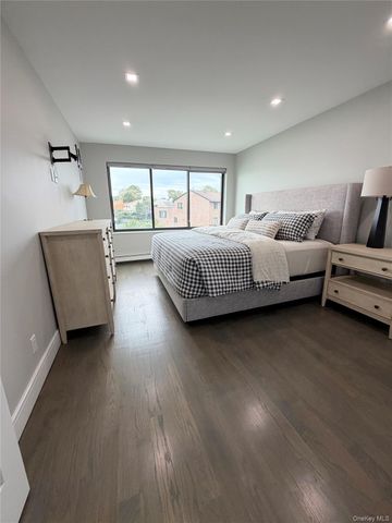 15419 Riverside Drive 24B, Beechhurst, NY 11357