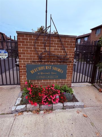15419 Riverside Drive 24B, Beechhurst, NY 11357