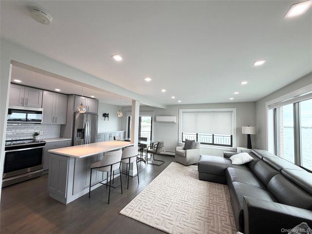 15419 Riverside Drive 24B, Beechhurst, NY 11357