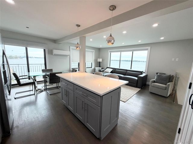 15419 Riverside Drive 24B, Beechhurst, NY 11357