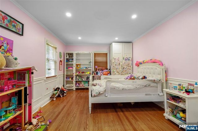 685 Ackerman Avenue, Glen Rock, NJ 07452