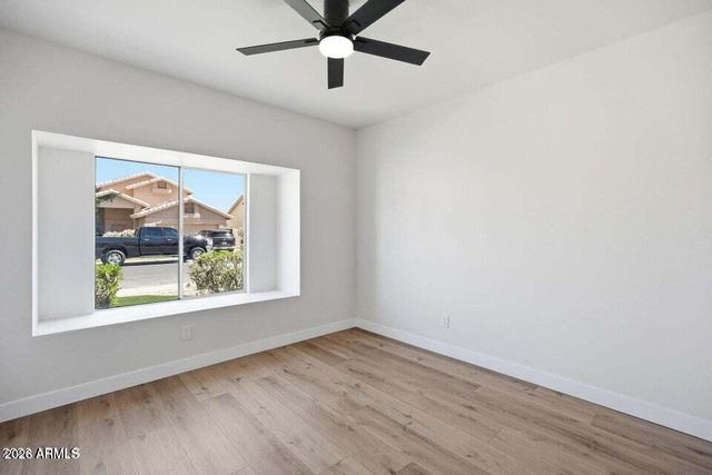 519 W COMSTOCK Drive, Gilbert, AZ 85233