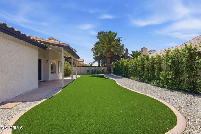 519 W COMSTOCK Drive, Gilbert, AZ 85233