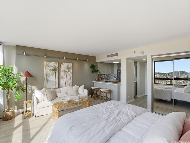 2499 Kapiolani Boulevard 3202, Honolulu, HI 96826