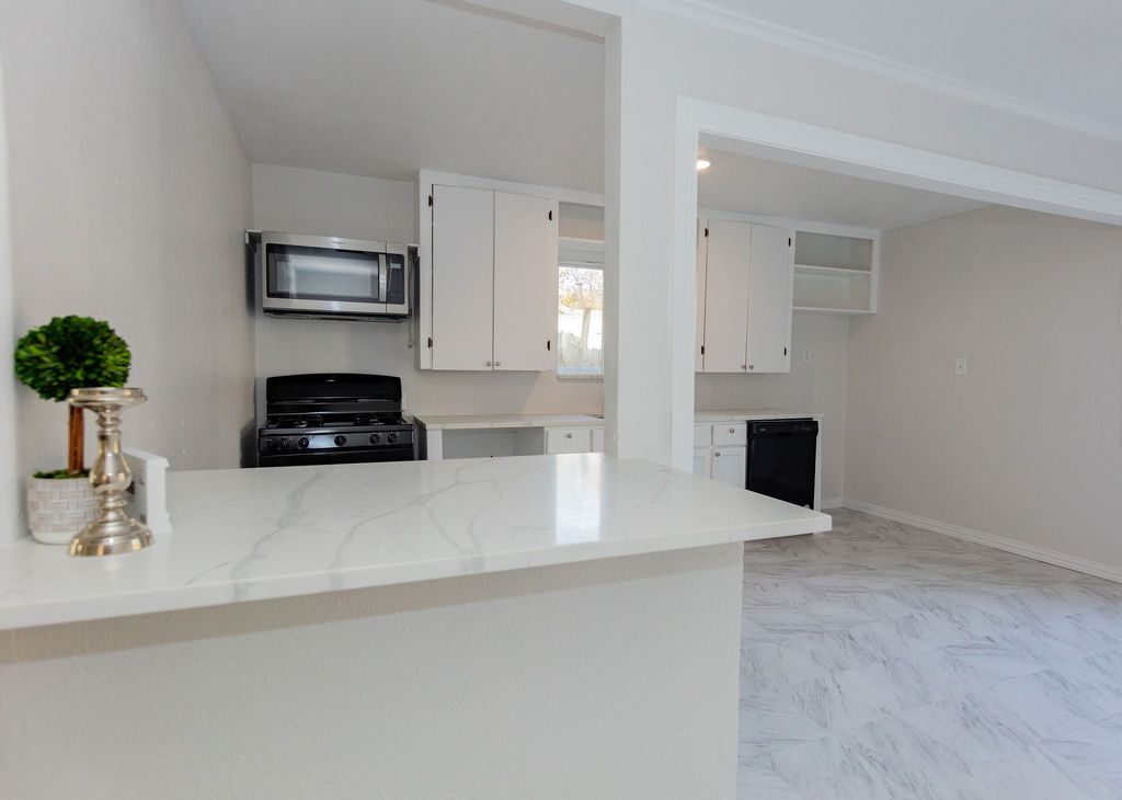1113 S Chicago Avenue, Fort Worth, TX 76105