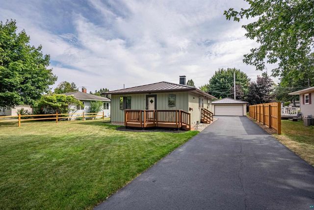 38 Maple Ave, Superior, WI 54880