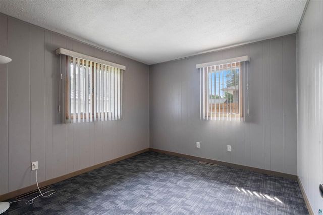 38 Maple Ave, Superior, WI 54880