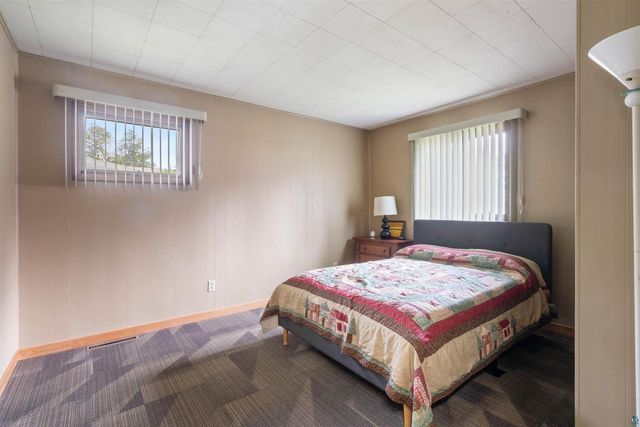 38 Maple Ave, Superior, WI 54880