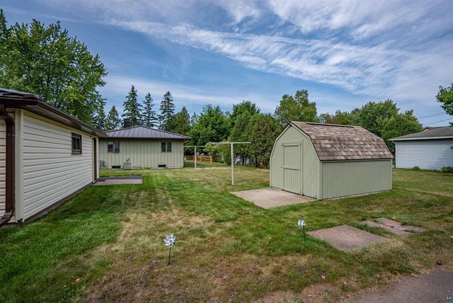 38 Maple Ave, Superior, WI 54880