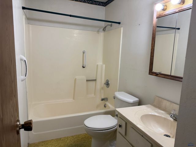 5131 SATURN DR, Rapid City, SD 57703