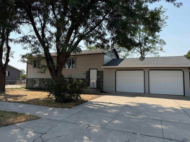 5131 SATURN DR, Rapid City, SD 57703