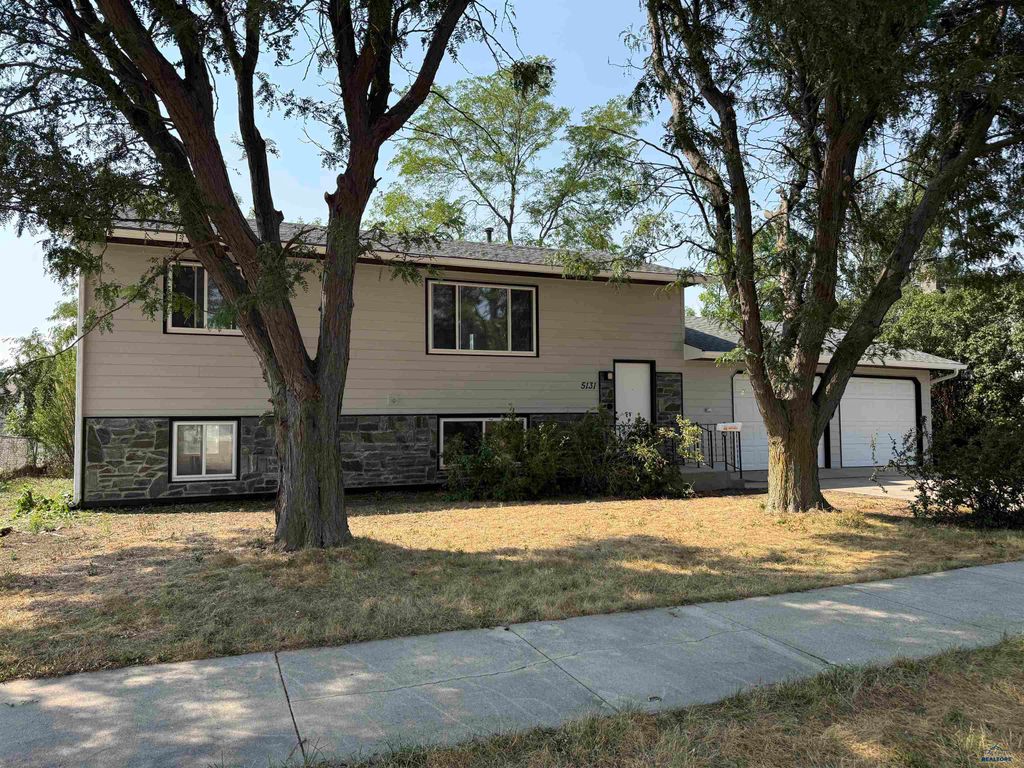 5131 SATURN DR, Rapid City, SD 57703