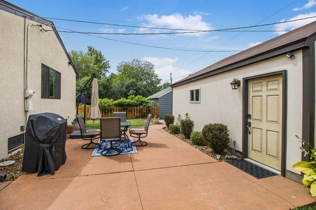 5252 James Avenue S, Minneapolis, MN 55419