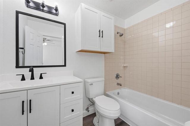 111 Calvin Street, Pasadena, TX 77506