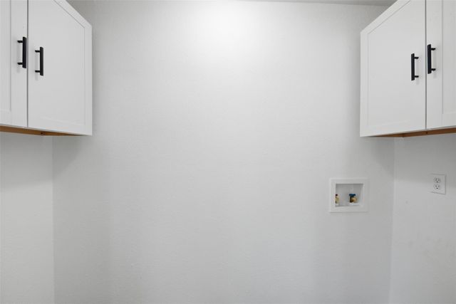 111 Calvin Street, Pasadena, TX 77506