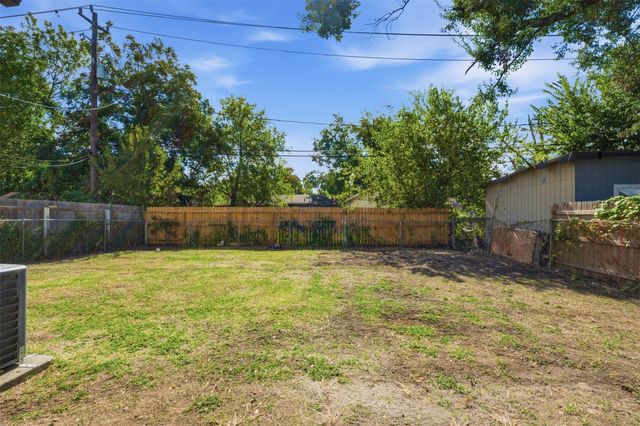111 Calvin Street, Pasadena, TX 77506