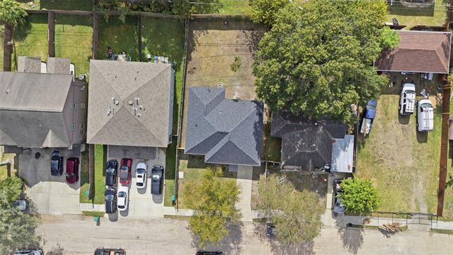 111 Calvin Street, Pasadena, TX 77506
