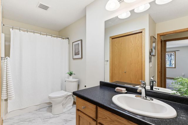 6918 42nd Avenue N, Crystal, MN 55427