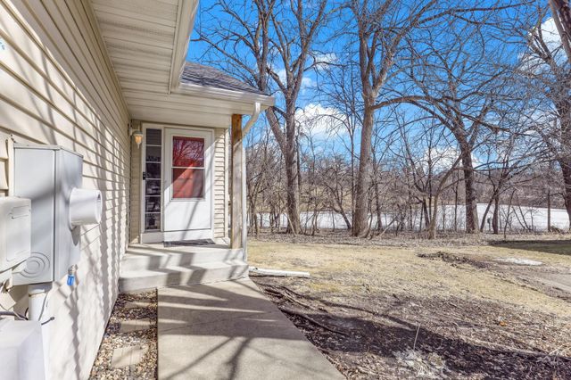 6918 42nd Avenue N, Crystal, MN 55427