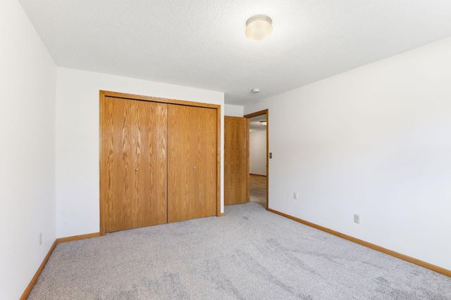 6918 42nd Avenue N, Crystal, MN 55427