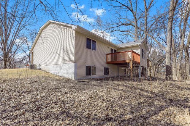 6918 42nd Avenue N, Crystal, MN 55427