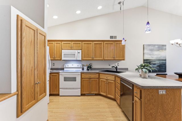 6918 42nd Avenue N, Crystal, MN 55427