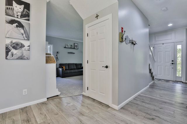 56 Greenfield Parkway, Bedford, NH 03110