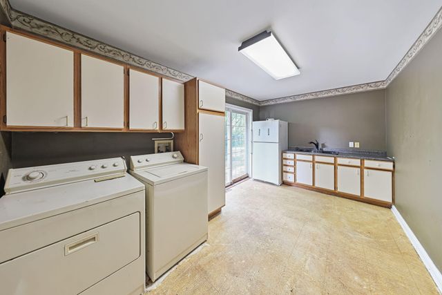1776 Indian Boundary Road, Chesterton, IN 46304