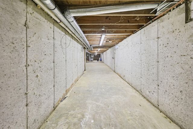 1776 Indian Boundary Road, Chesterton, IN 46304