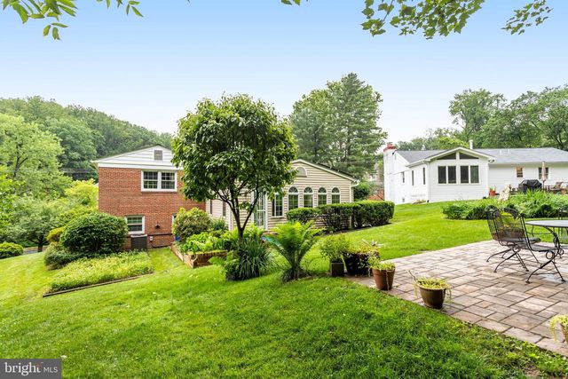 8108 BEECH TREE RD, Bethesda, MD 20817