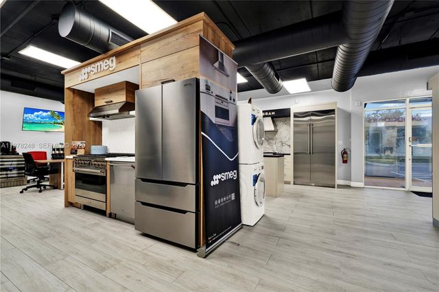 7770 NW 46th St 23, Doral, FL 33166