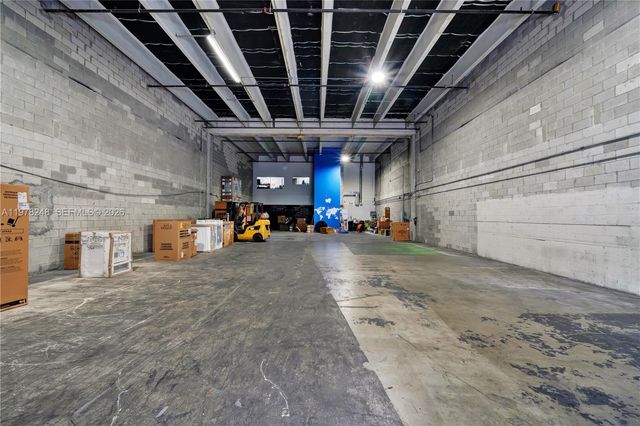 7770 NW 46th St 23, Doral, FL 33166