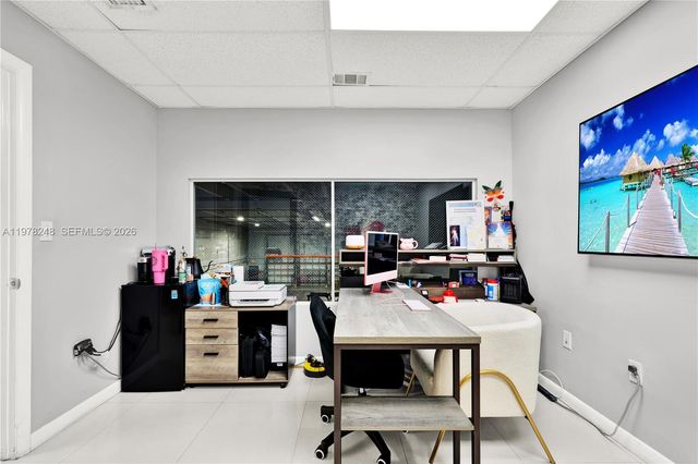 7770 NW 46th St 23, Doral, FL 33166