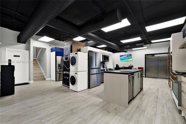 7770 NW 46th St 23, Doral, FL 33166