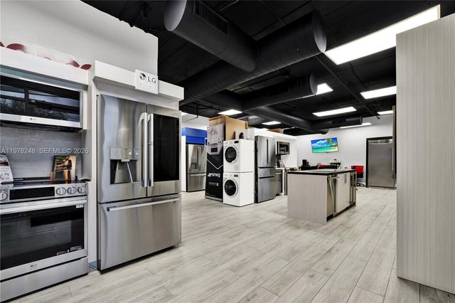 7770 NW 46th St 23, Doral, FL 33166