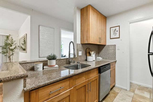 103 Piccadilly Place A, San Bruno, CA 94066